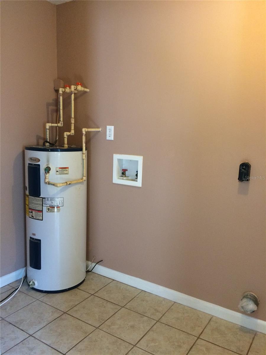 Image 25 of 30 For 5916 May Street