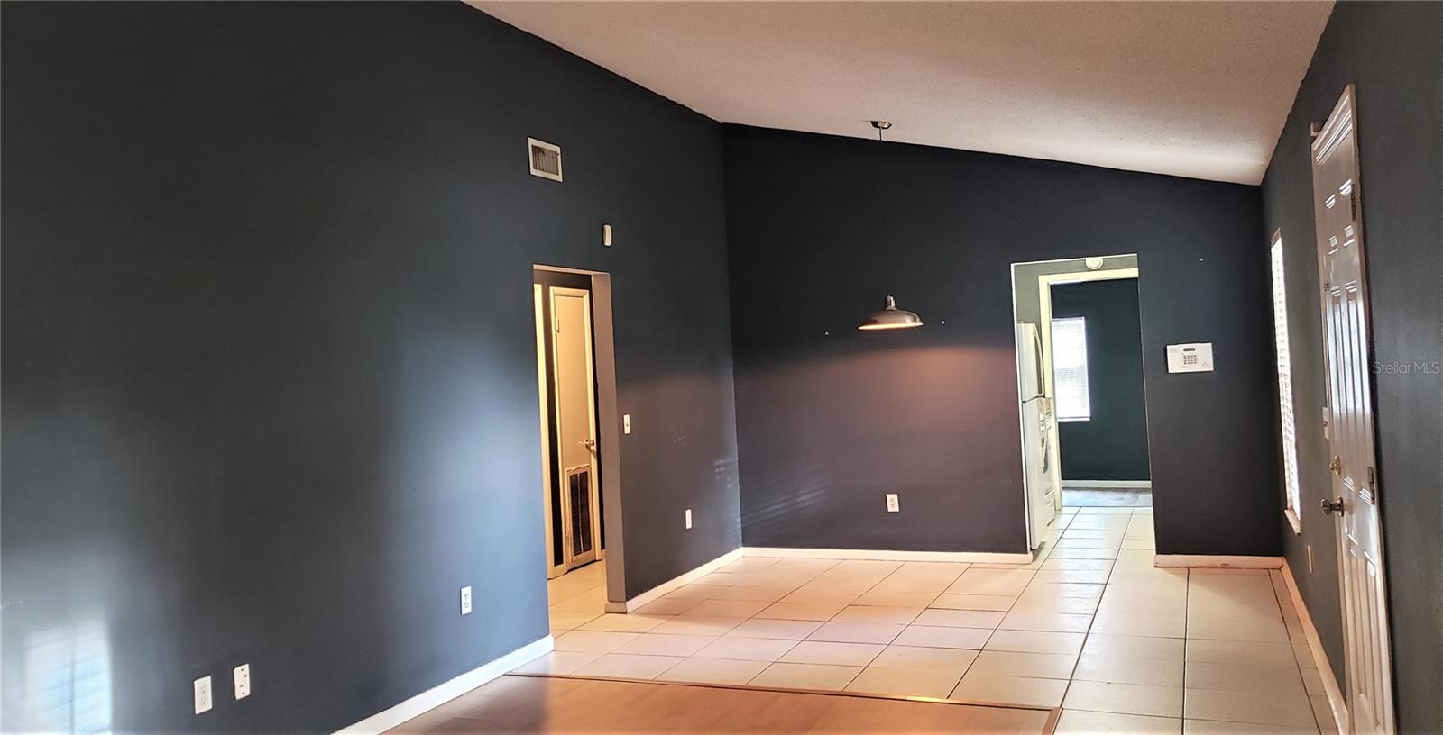 Image 3 of 30 For 5916 May Street