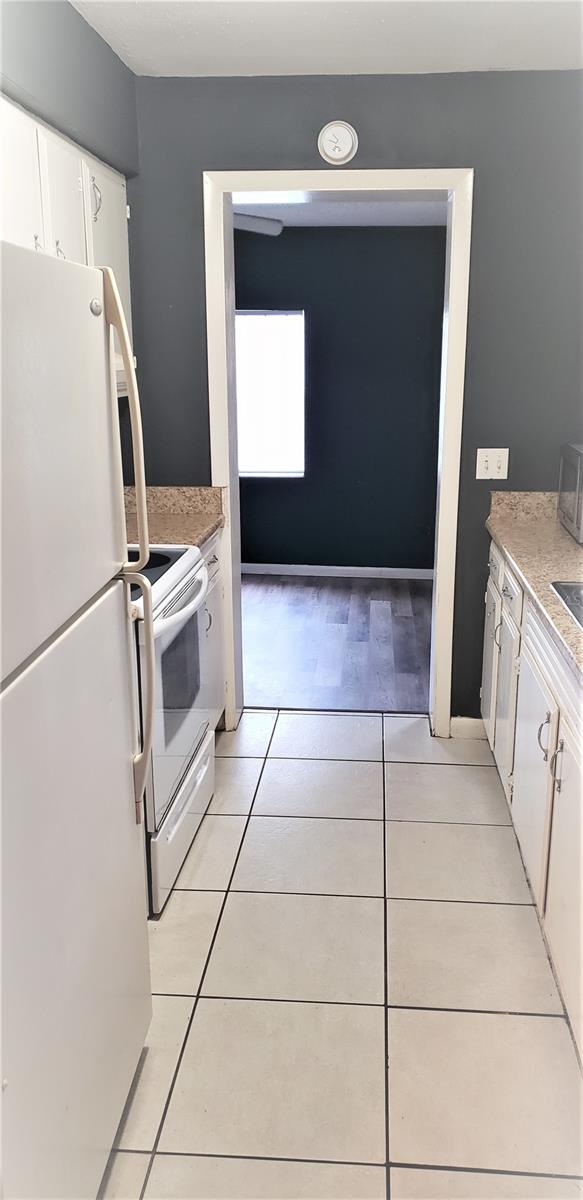 Image 5 of 30 For 5916 May Street