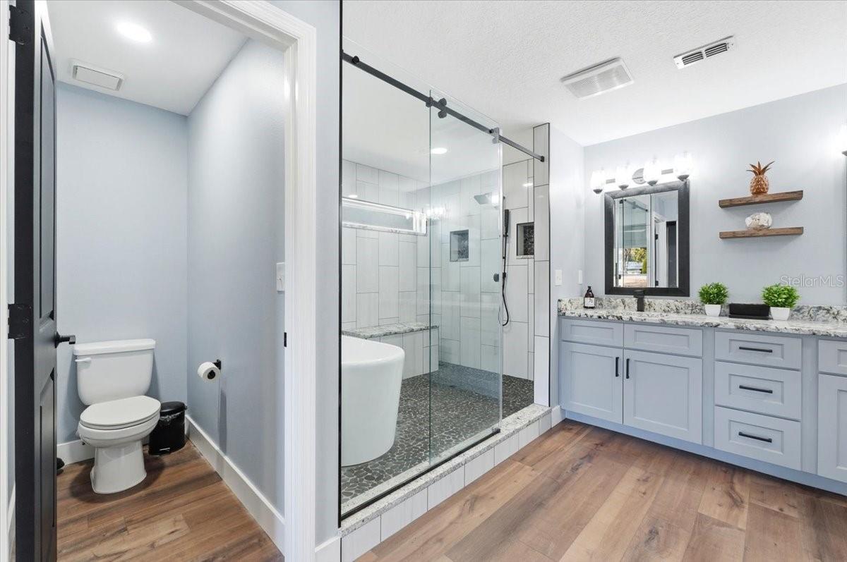 Image 27 of 64 For 5225 Glenmore Drive