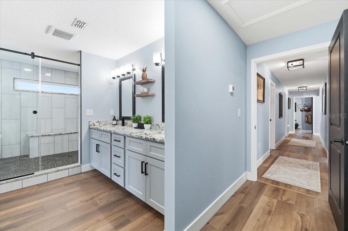 Image 28 of 64 For 5225 Glenmore Drive