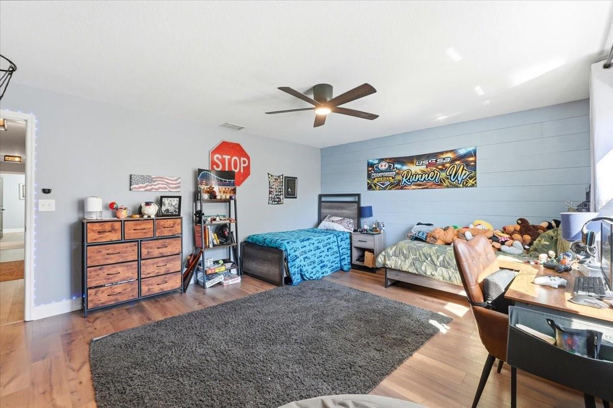 Image 36 of 64 For 5225 Glenmore Drive