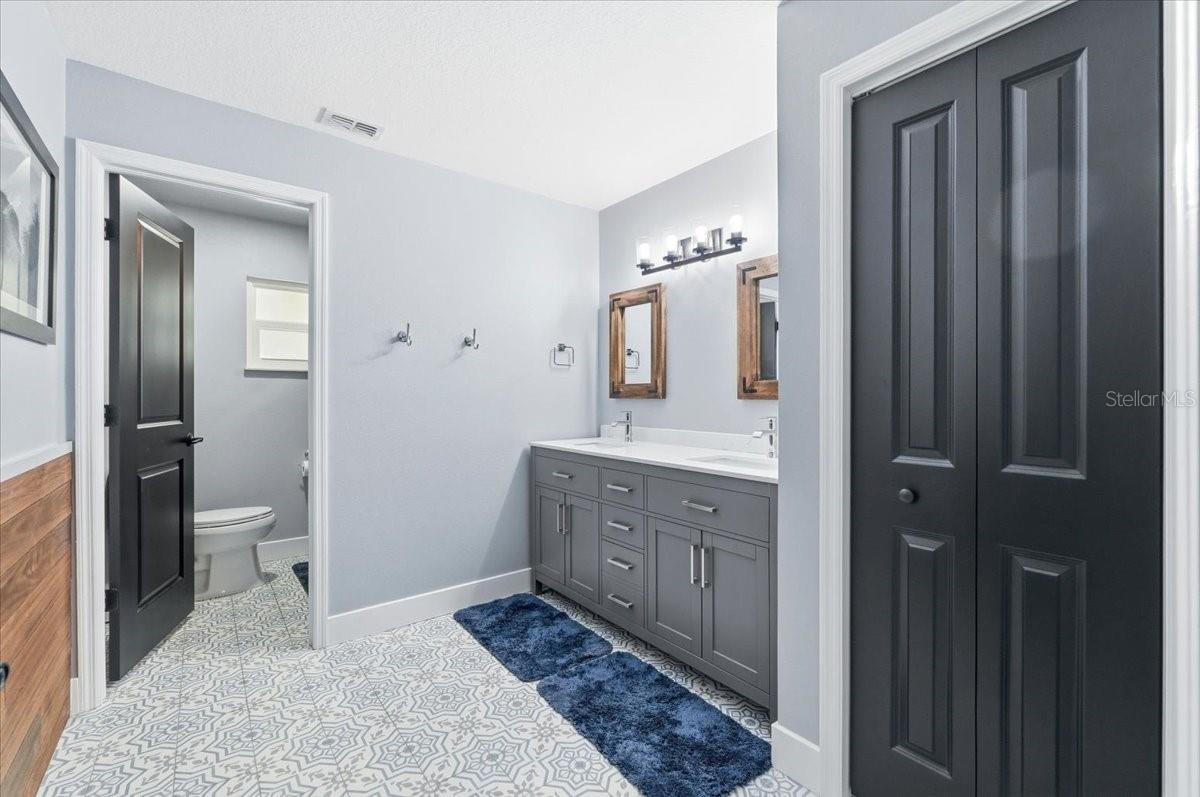 Image 38 of 64 For 5225 Glenmore Drive