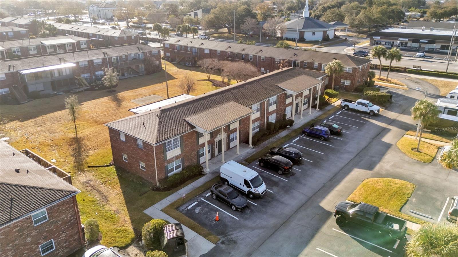 Image 2 of 52 For 1920 Edgewood Drive M2