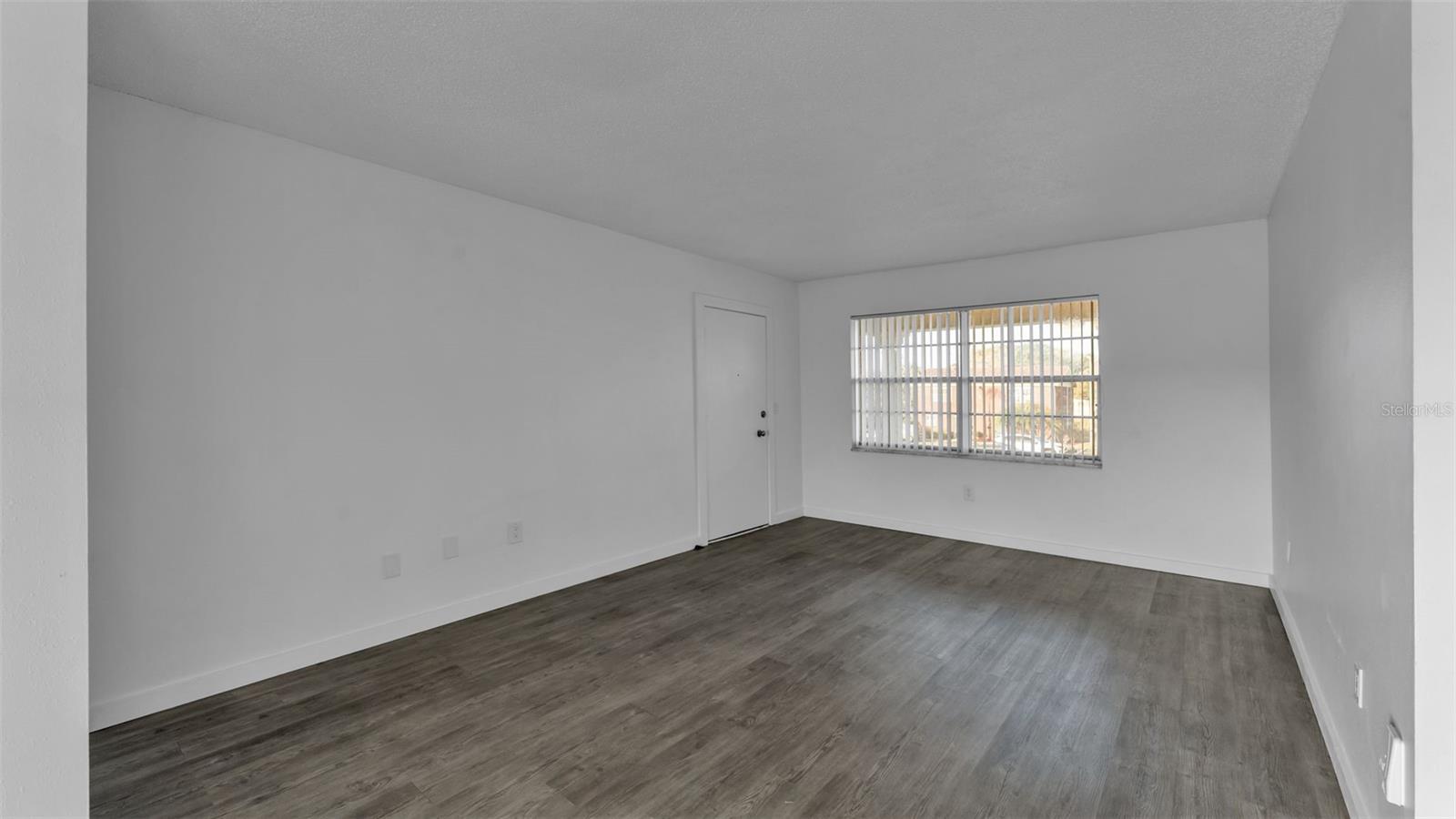 Image 21 of 52 For 1920 Edgewood Drive M2