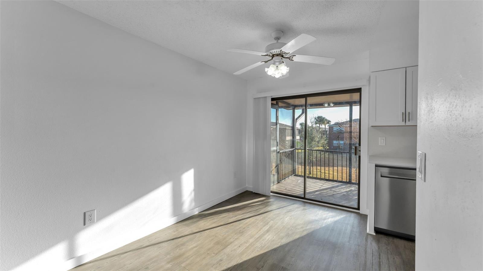 Image 23 of 52 For 1920 Edgewood Drive M2