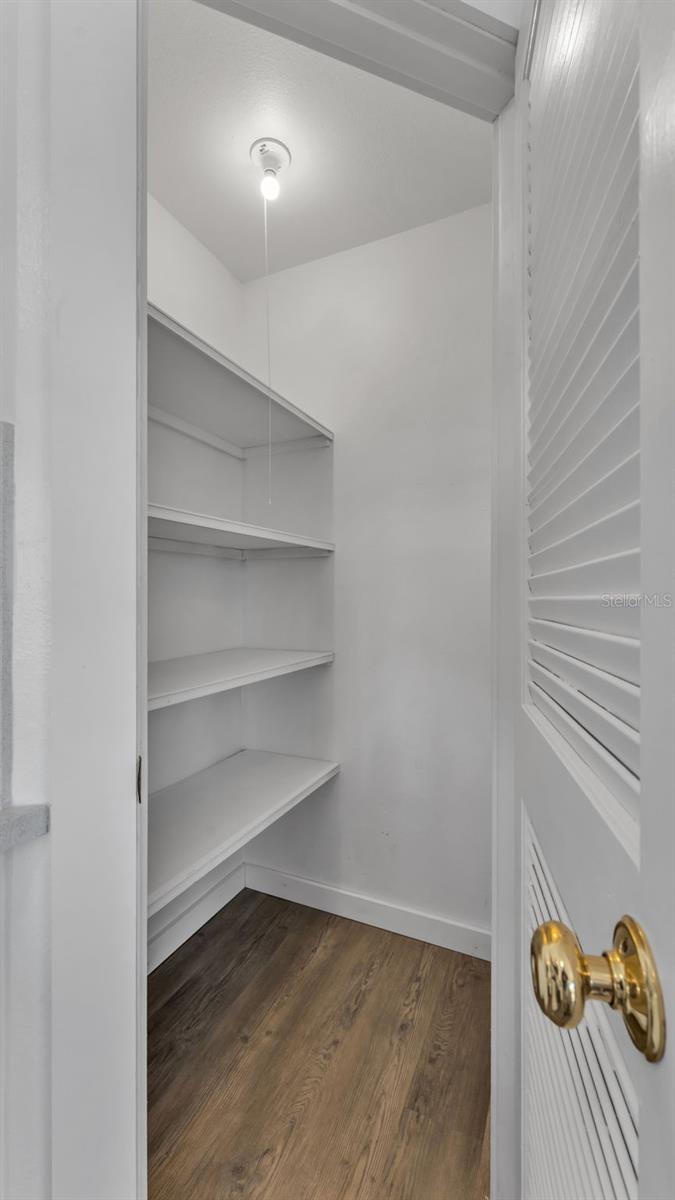 Image 29 of 52 For 1920 Edgewood Drive M2