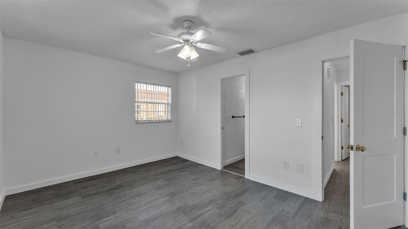 Image 36 of 52 For 1920 Edgewood Drive M2