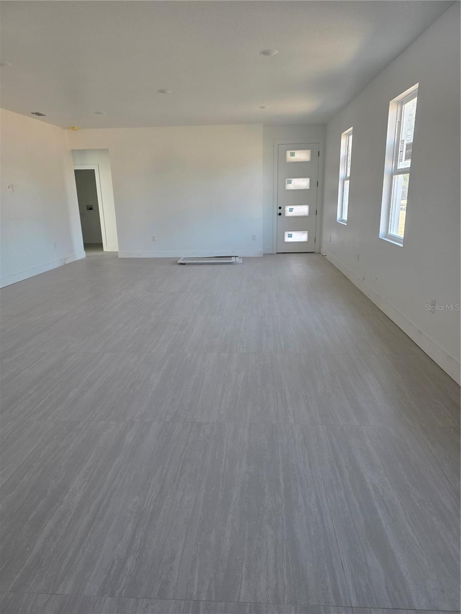 Image 3 of 9 For 113 Bullard Avenue