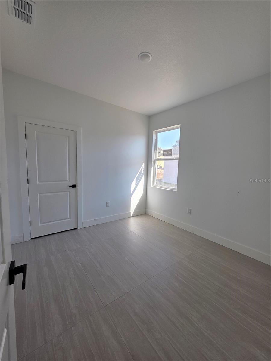 Image 8 of 9 For 113 Bullard Avenue