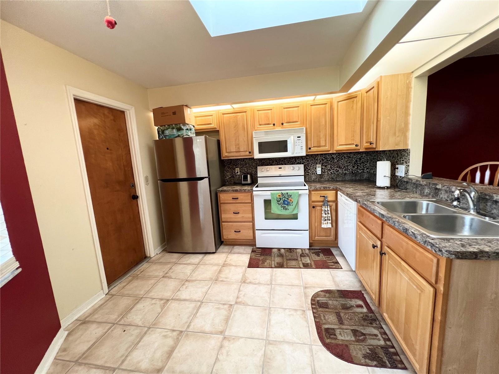 Image 6 of 10 For 2918 Campbell Road