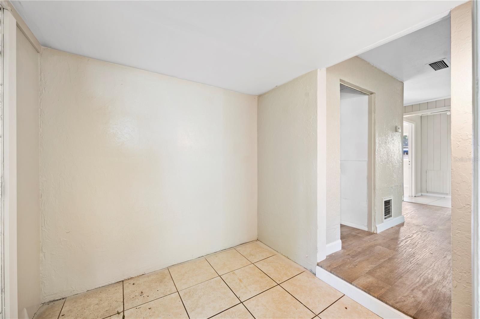 Image 19 of 49 For 3221 & 3225 Crutchfield Road