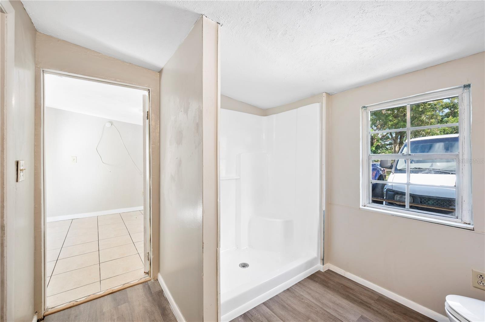 Image 24 of 49 For 3221 & 3225 Crutchfield Road