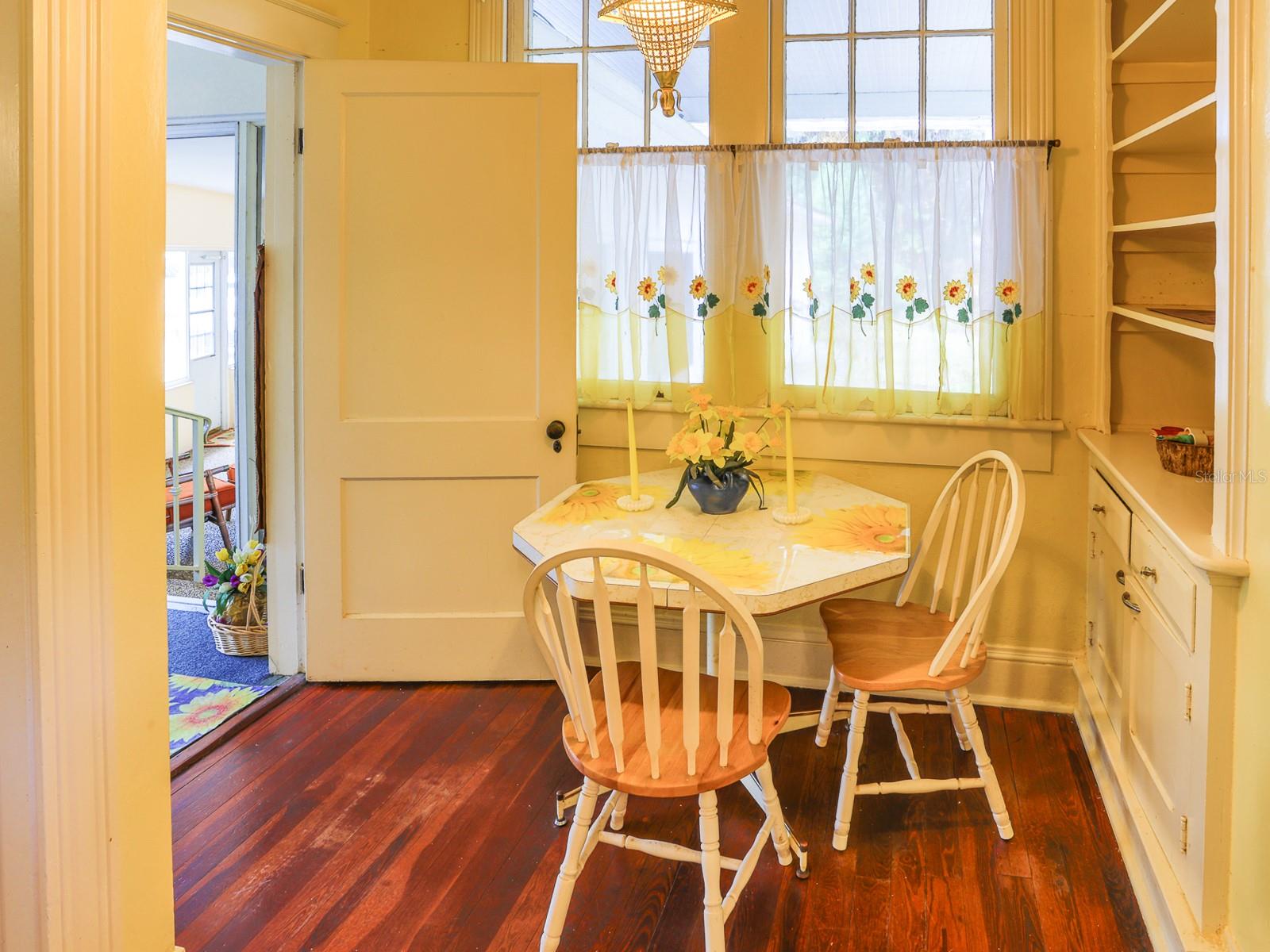 Image 17 of 71 For 1095 Broadway Avenue