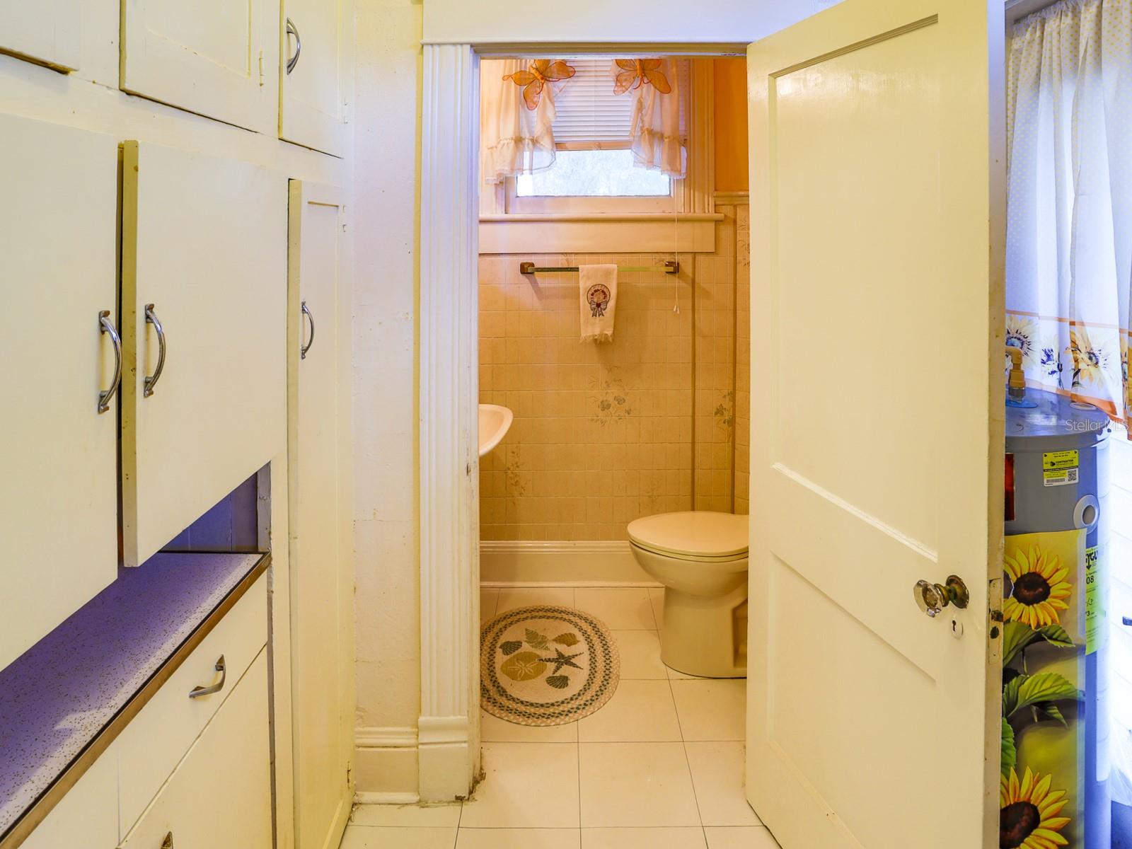 Image 21 of 71 For 1095 Broadway Avenue