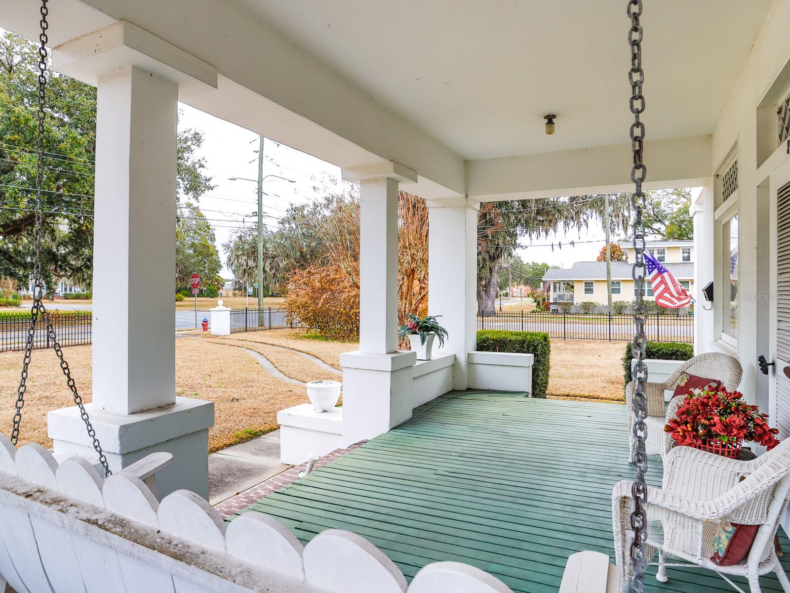 Image 3 of 71 For 1095 Broadway Avenue