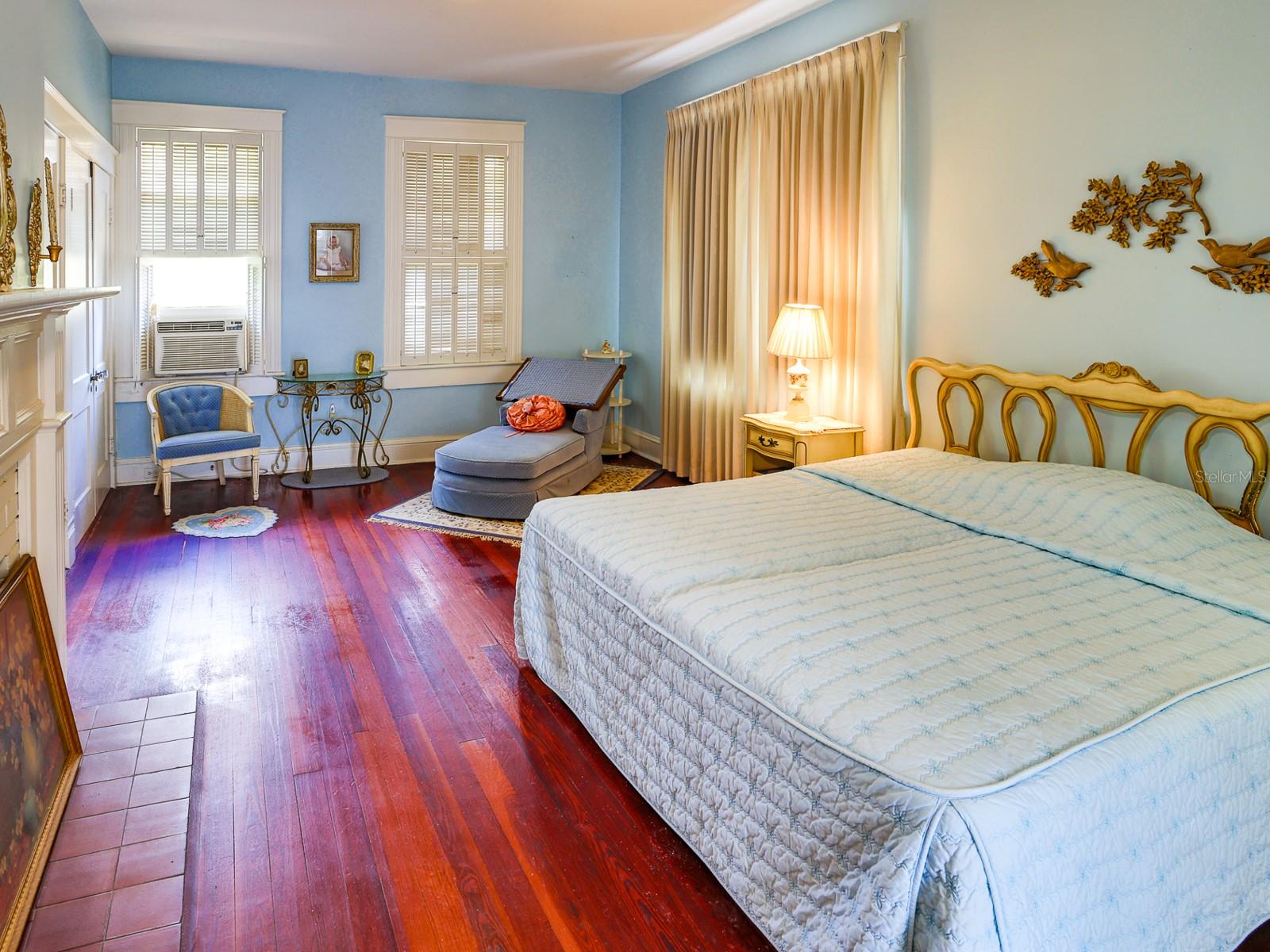 Image 33 of 71 For 1095 Broadway Avenue