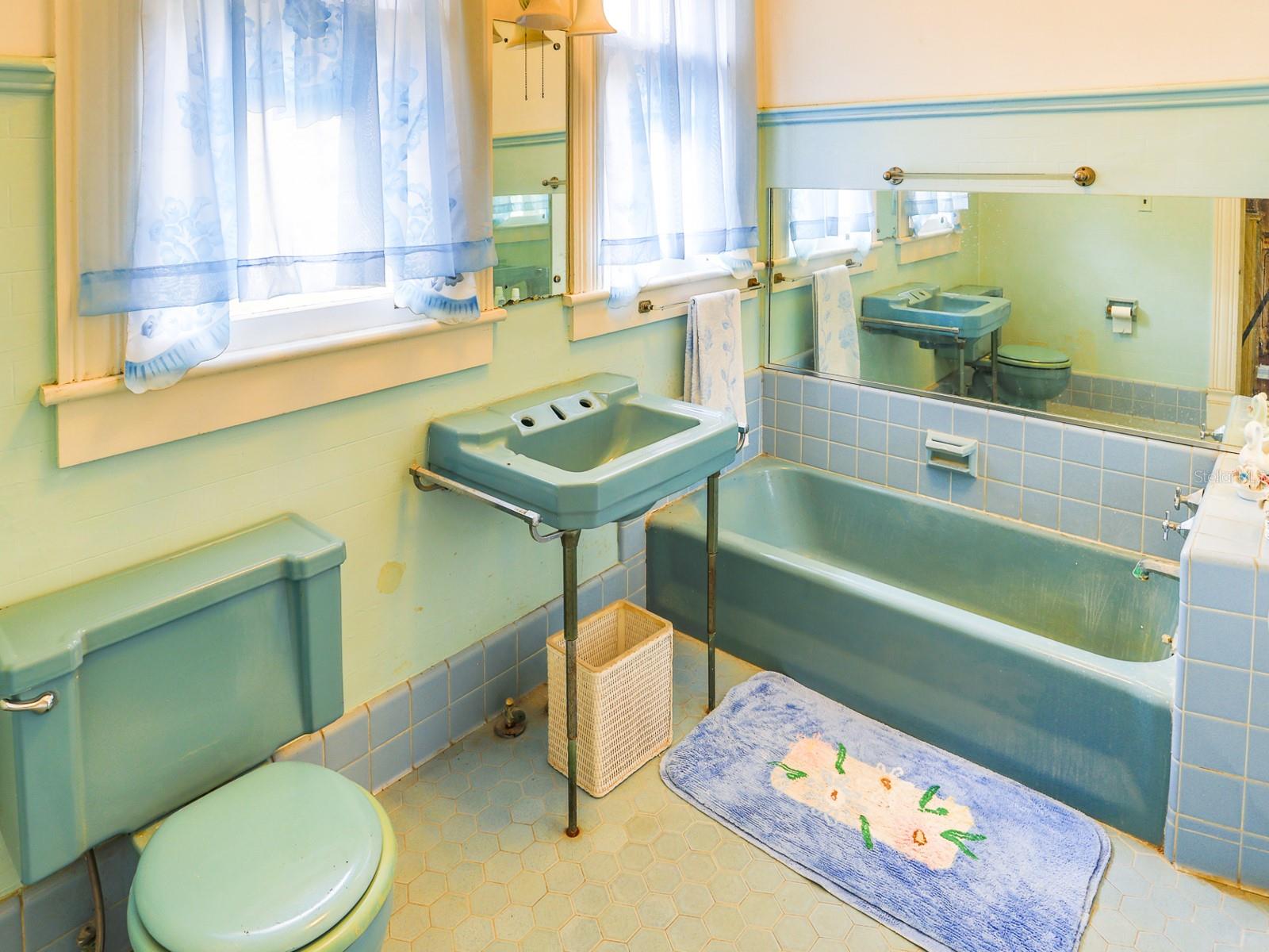 Image 40 of 71 For 1095 Broadway Avenue