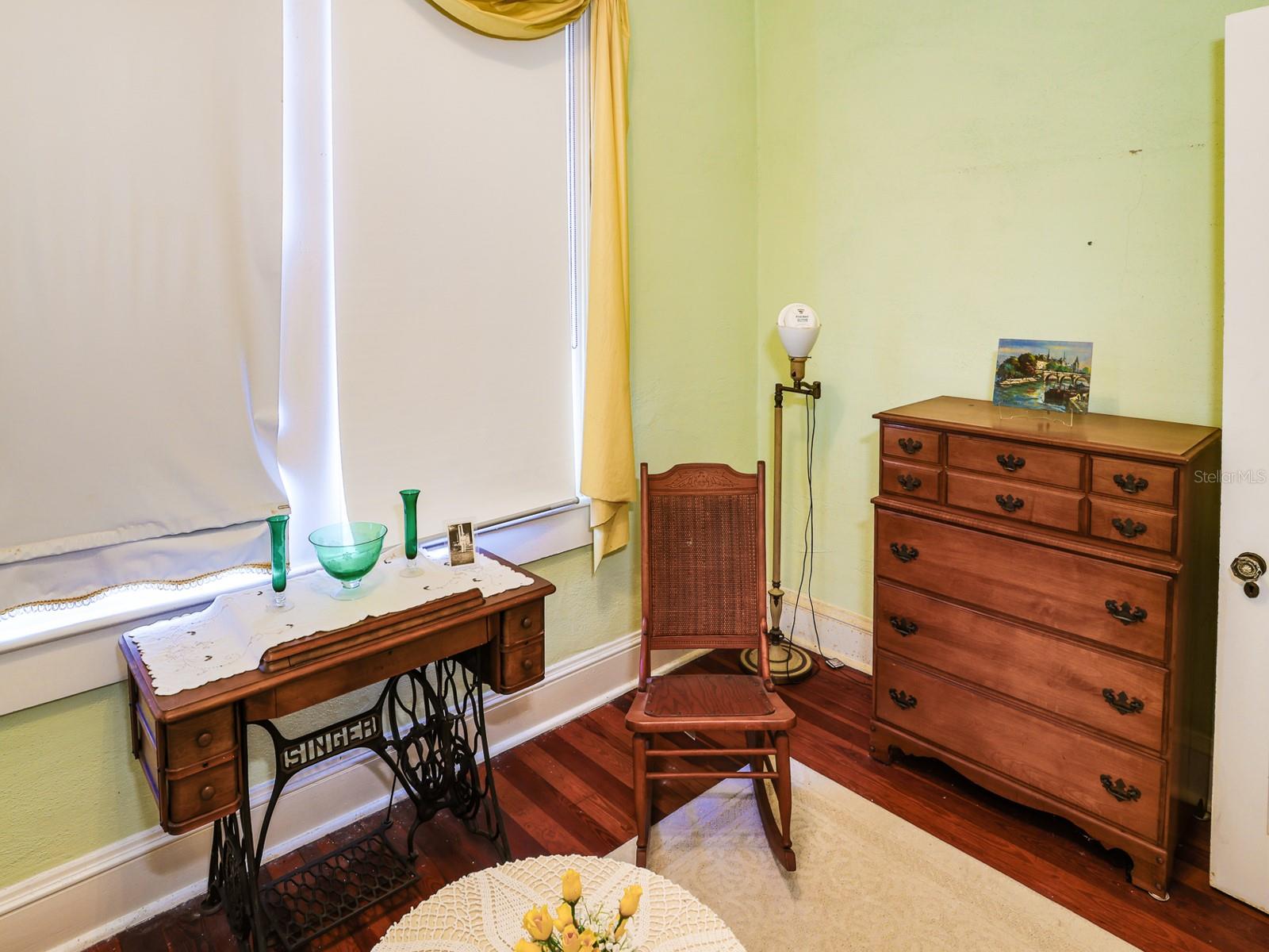 Image 42 of 71 For 1095 Broadway Avenue