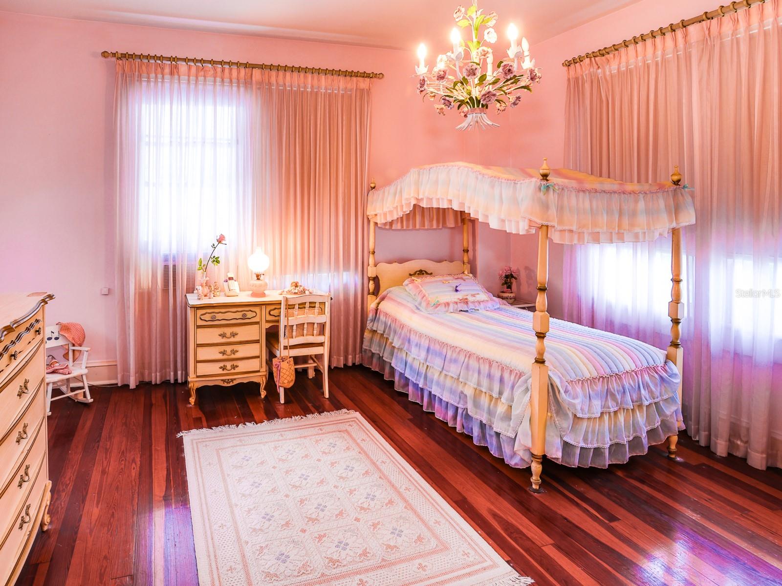 Image 43 of 71 For 1095 Broadway Avenue