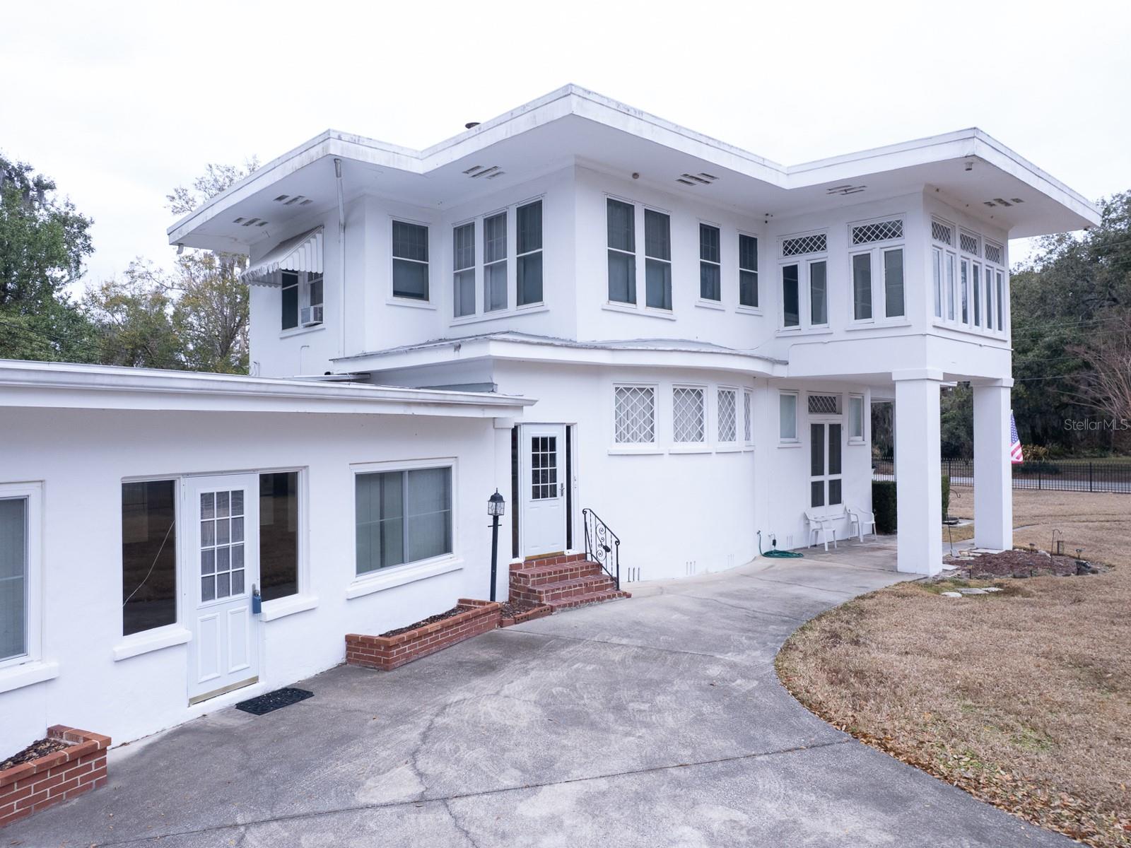 Image 8 of 71 For 1095 Broadway Avenue