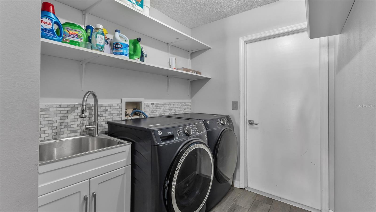 Image 27 of 53 For 12224 Wildbrook Drive