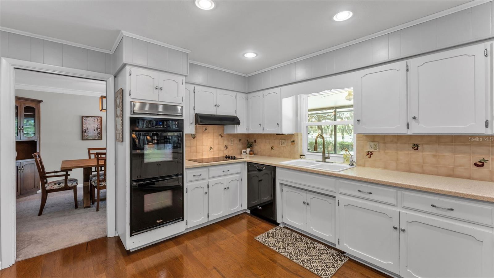 Image 19 of 81 For 153 Lake Otis Road