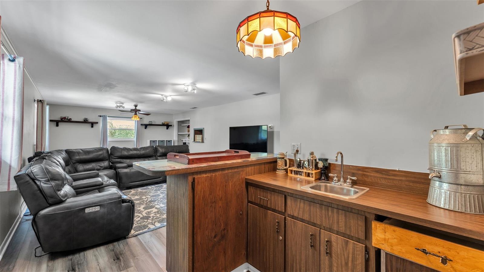 Image 35 of 81 For 153 Lake Otis Road