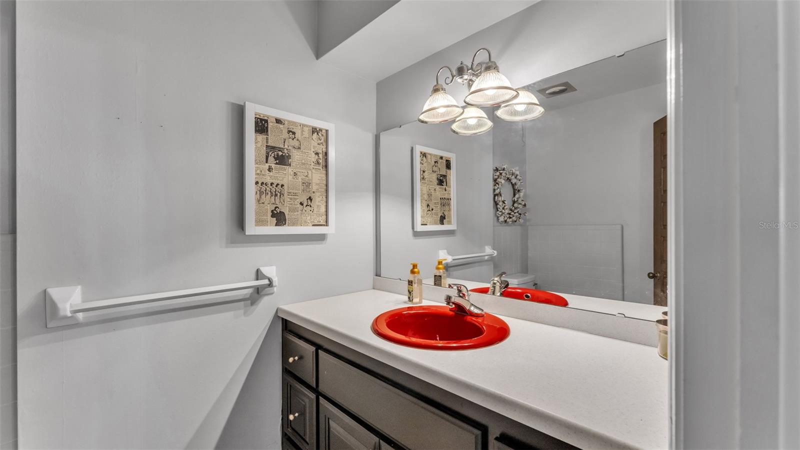 Image 37 of 81 For 153 Lake Otis Road