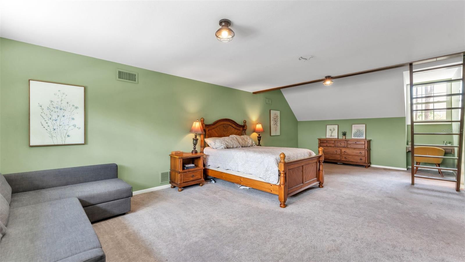 Image 41 of 81 For 153 Lake Otis Road