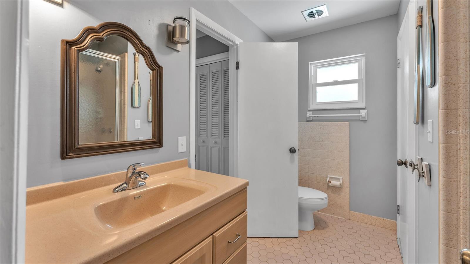 Image 50 of 81 For 153 Lake Otis Road