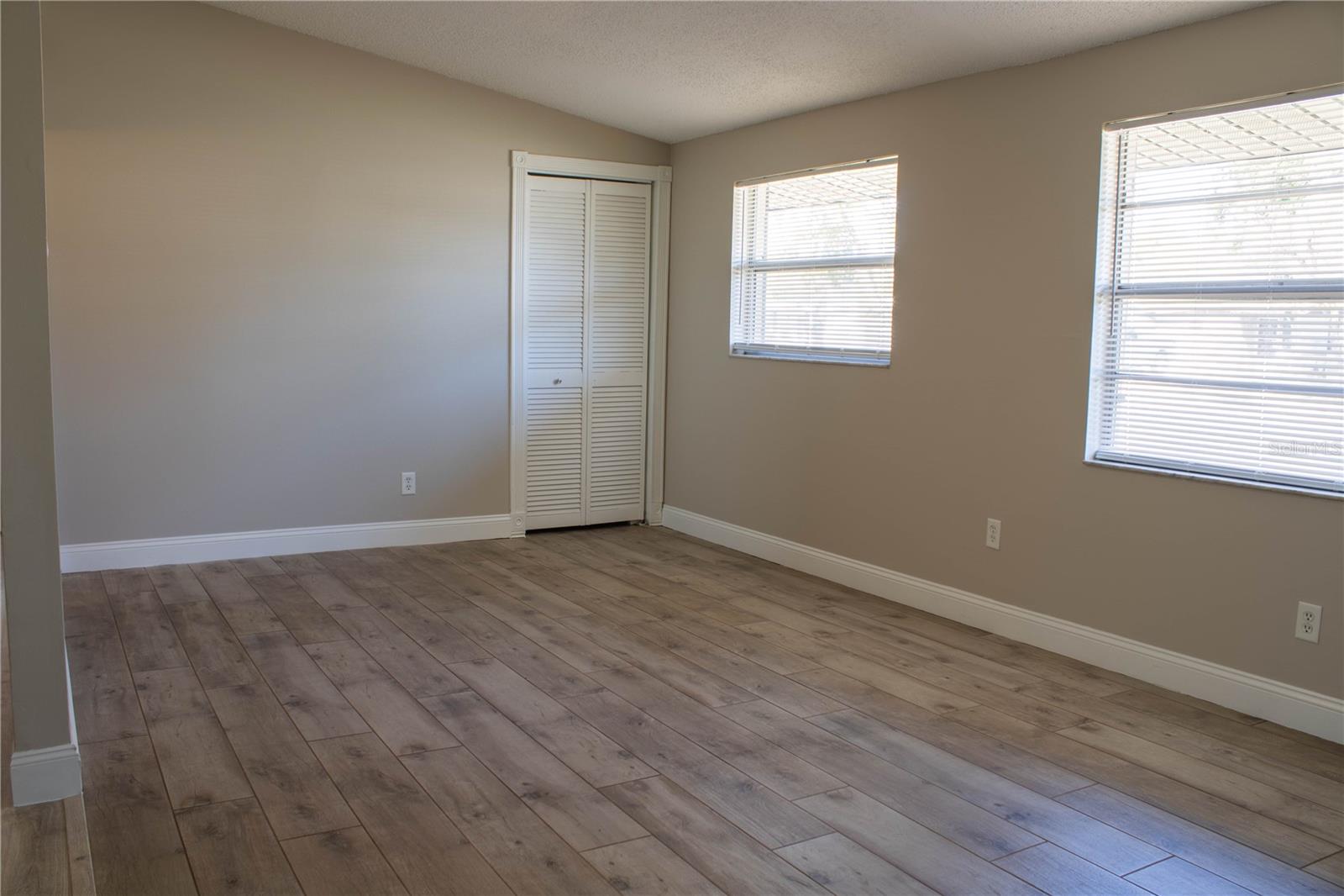 Image 20 of 34 For 1919 Alexander Drive