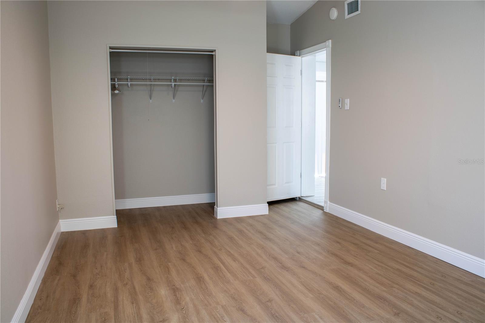 Image 26 of 34 For 1919 Alexander Drive