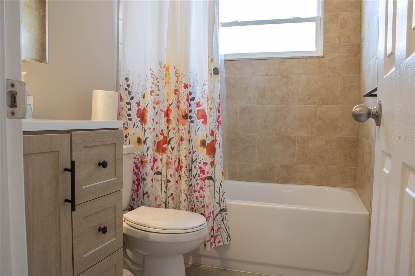 Image 28 of 34 For 1919 Alexander Drive