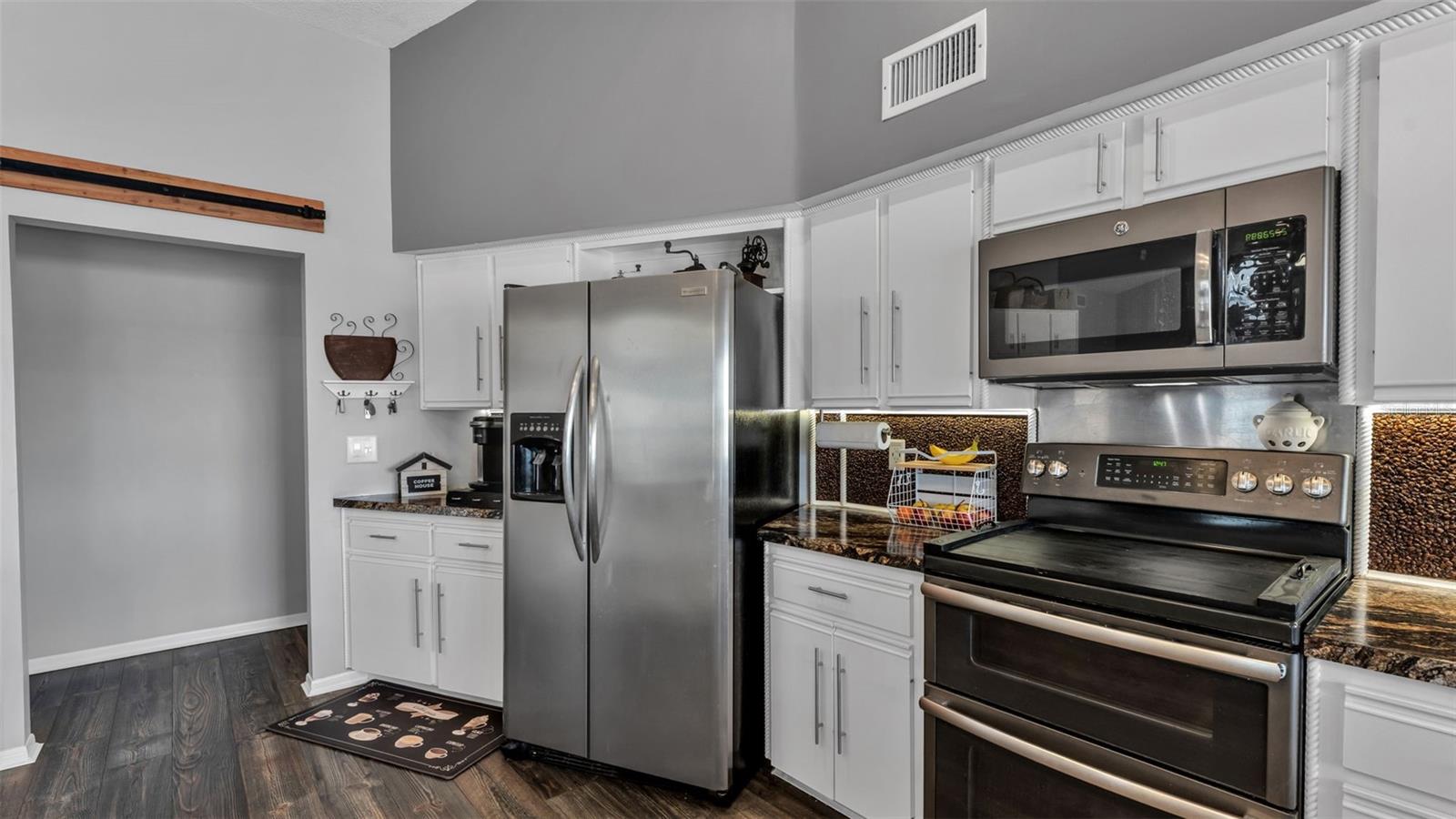 Image 13 of 70 For 2865 Hammock Drive