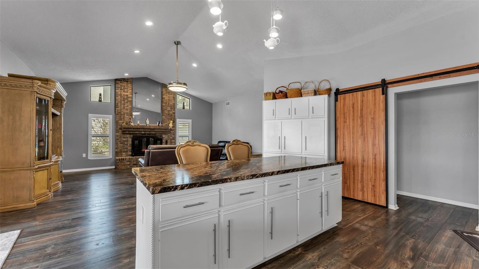 Image 16 of 70 For 2865 Hammock Drive