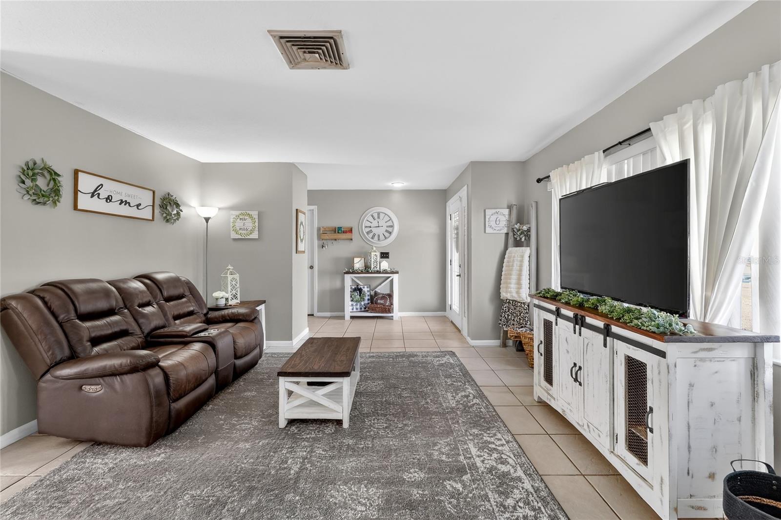 Image 12 of 51 For 4085 Old Colony Road