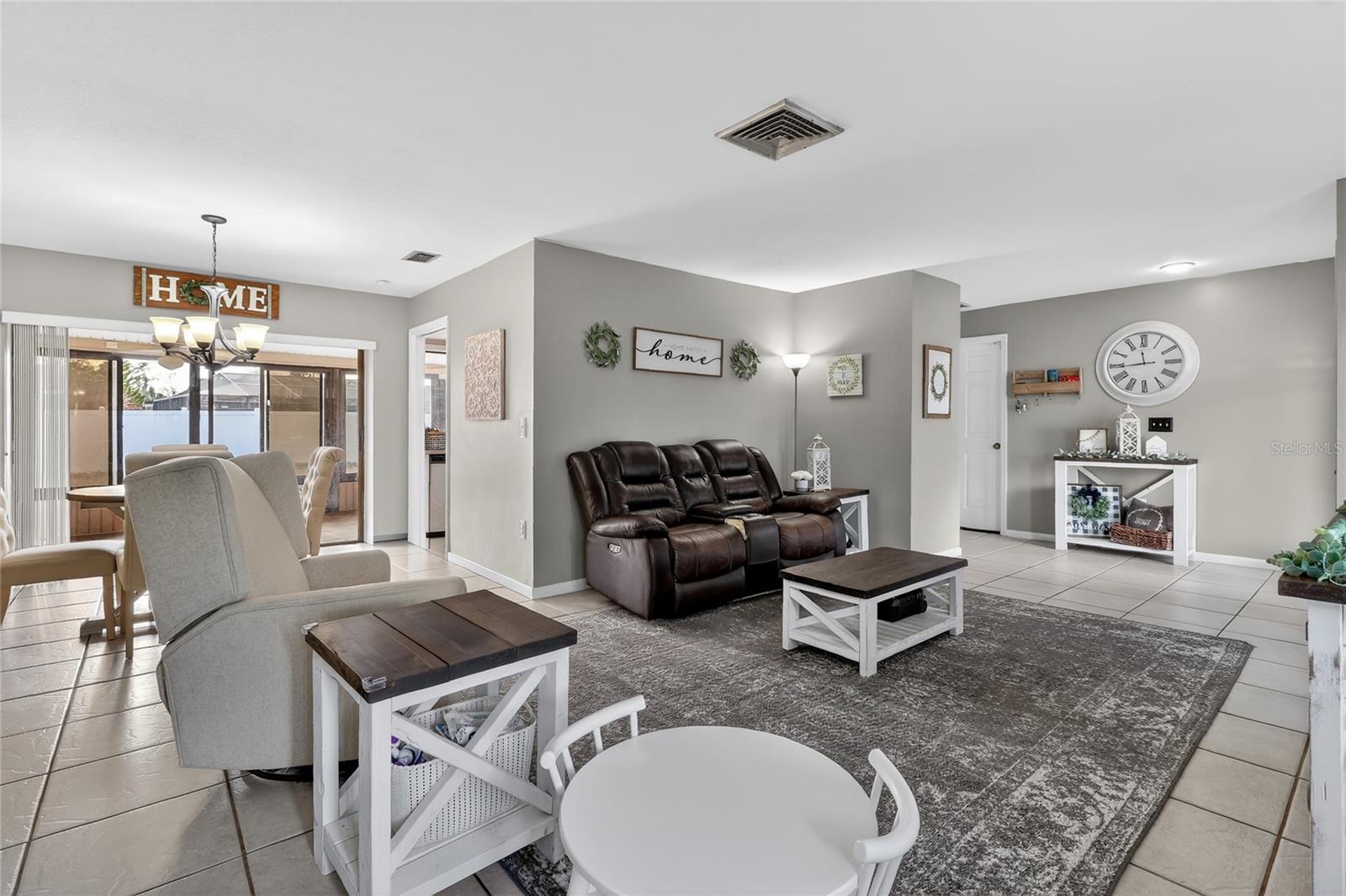 Image 14 of 51 For 4085 Old Colony Road