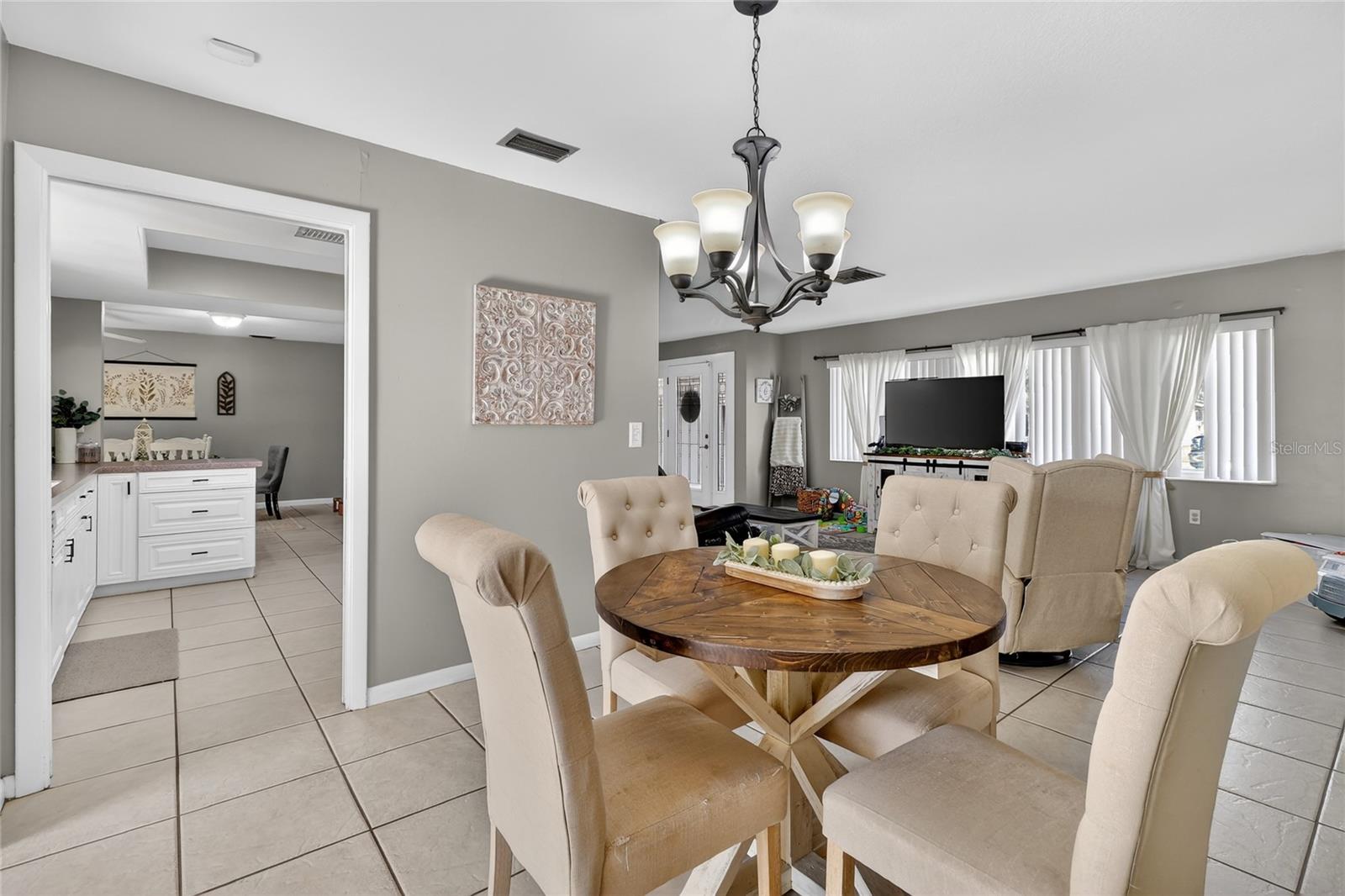 Image 26 of 51 For 4085 Old Colony Road