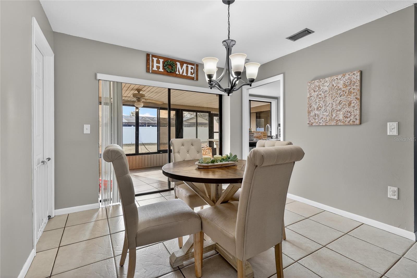 Image 27 of 51 For 4085 Old Colony Road