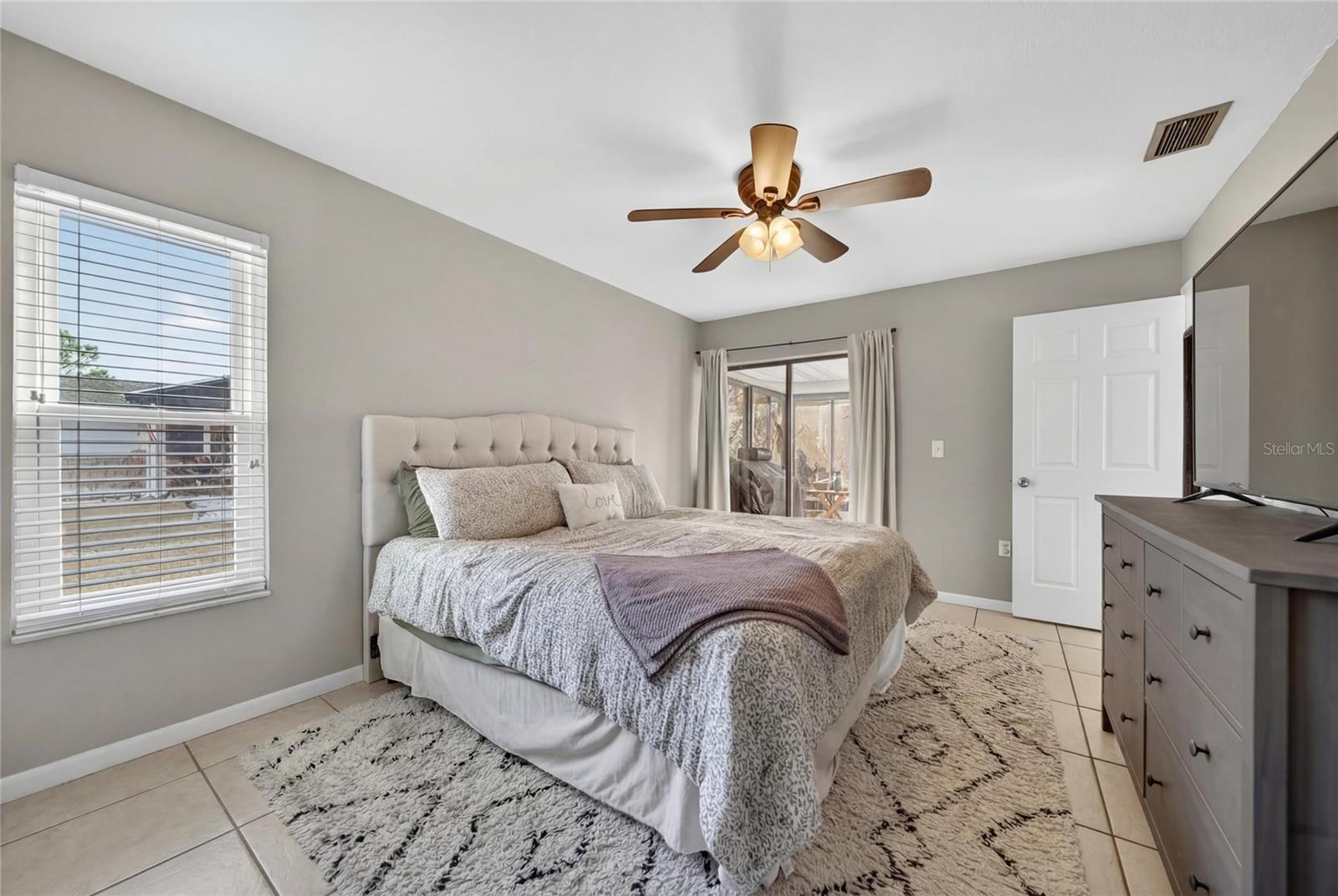 Image 30 of 51 For 4085 Old Colony Road