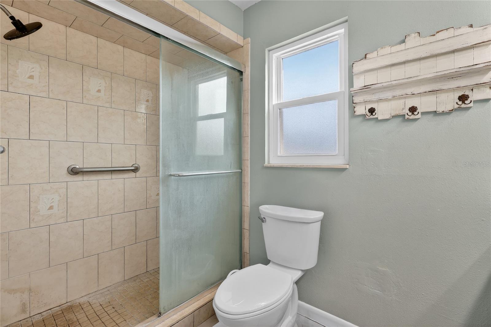 Image 34 of 51 For 4085 Old Colony Road