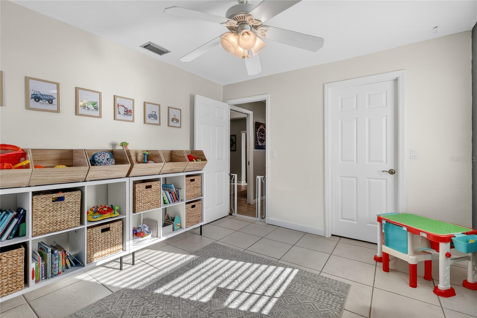 Image 40 of 51 For 4085 Old Colony Road