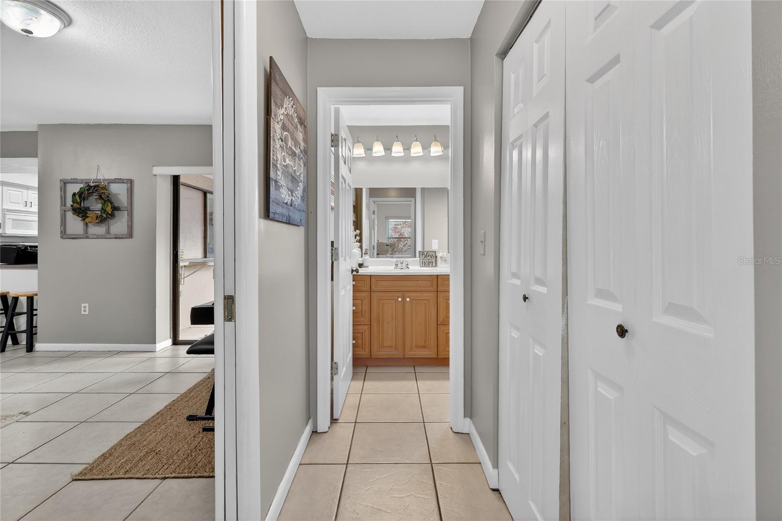 Image 41 of 51 For 4085 Old Colony Road