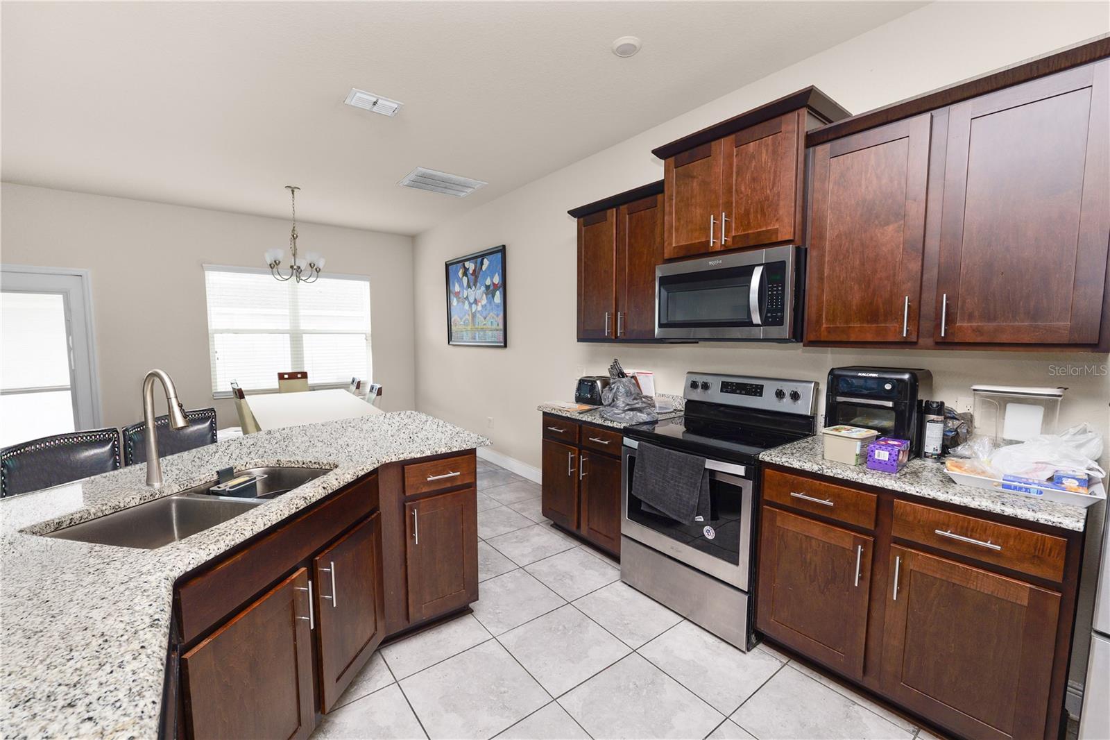 Image 12 of 51 For 829 Landmark Hills Drive