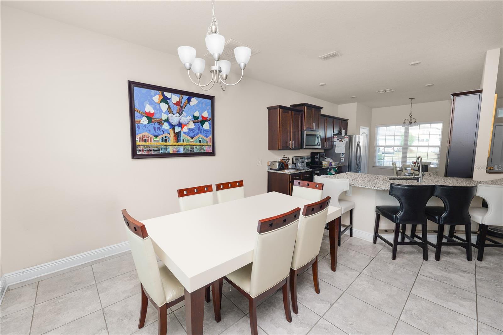 Image 18 of 51 For 829 Landmark Hills Drive