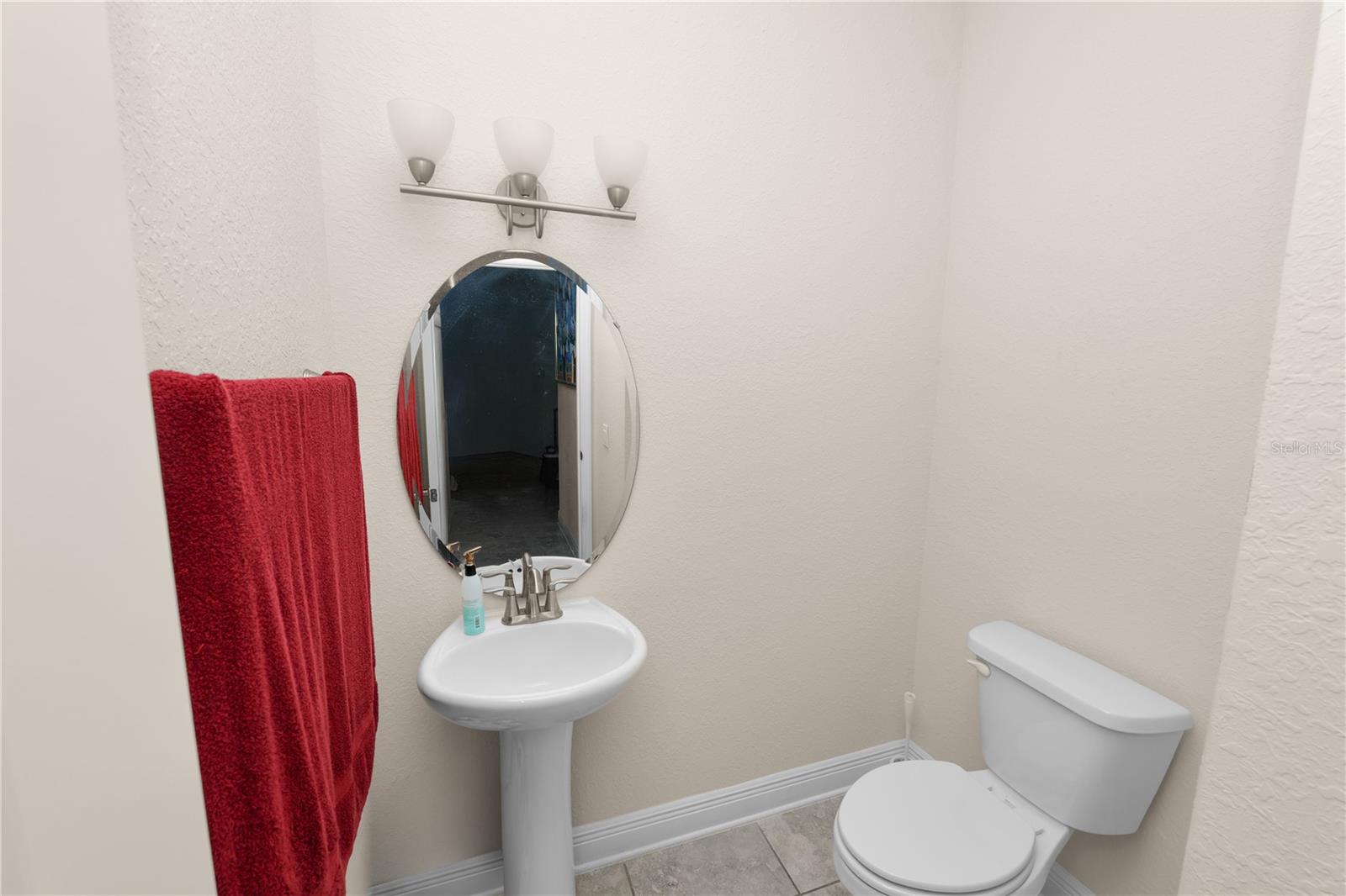 Image 20 of 51 For 829 Landmark Hills Drive