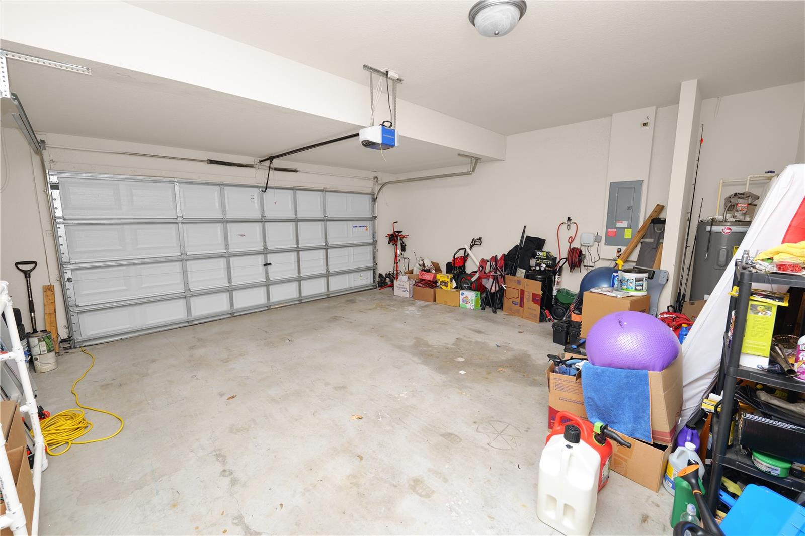 Image 41 of 51 For 829 Landmark Hills Drive