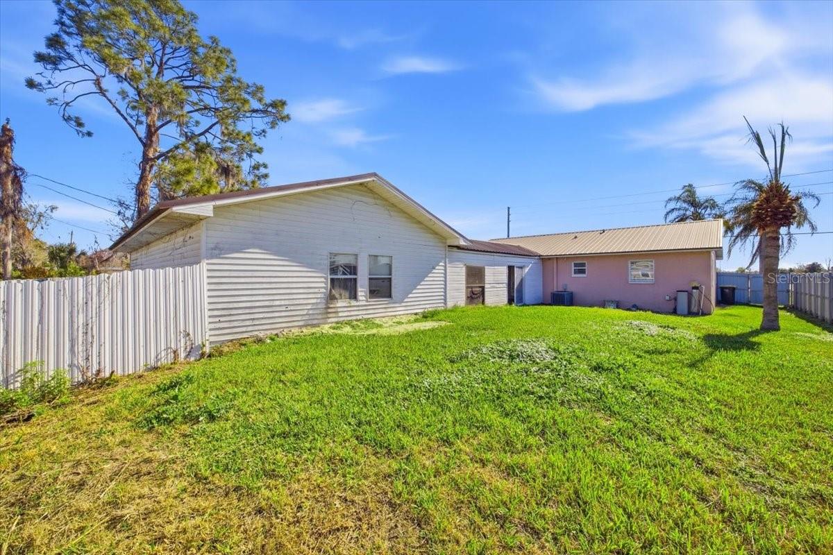 Image 22 of 36 For 3947 Pipkin Creek Road