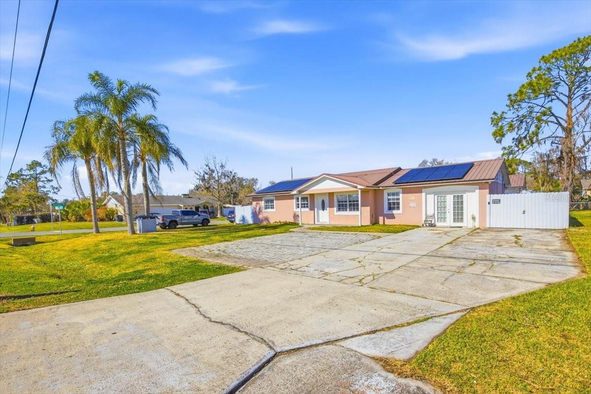 Image 3 of 36 For 3947 Pipkin Creek Road